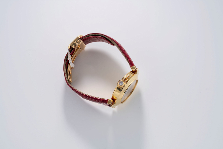 Pasha Ref. 2811 in 18k Yellow Gold