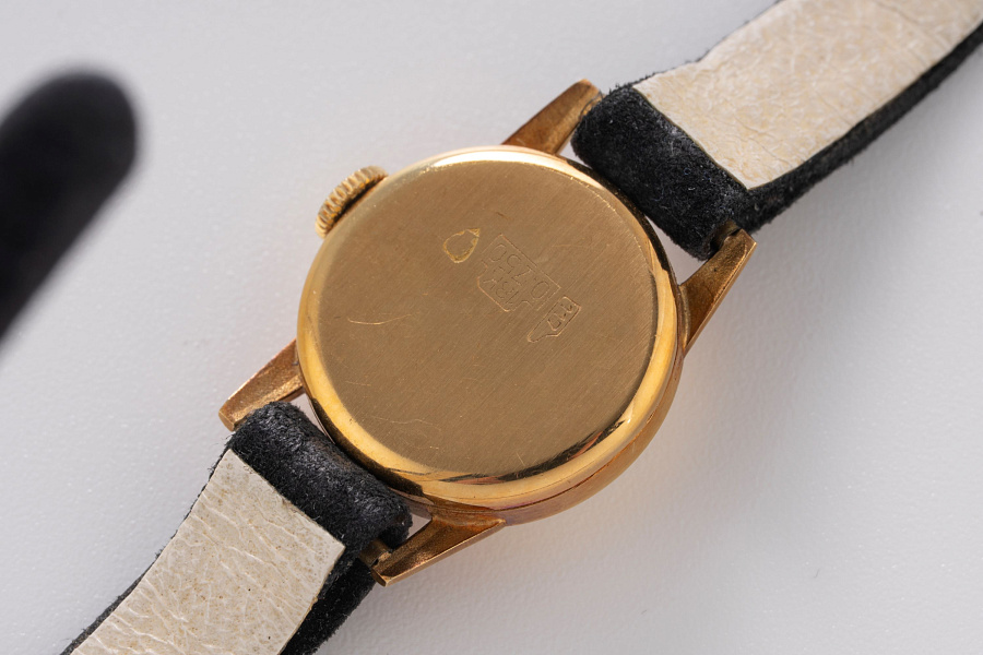 Ladies Watch in 18k Yellow Gold