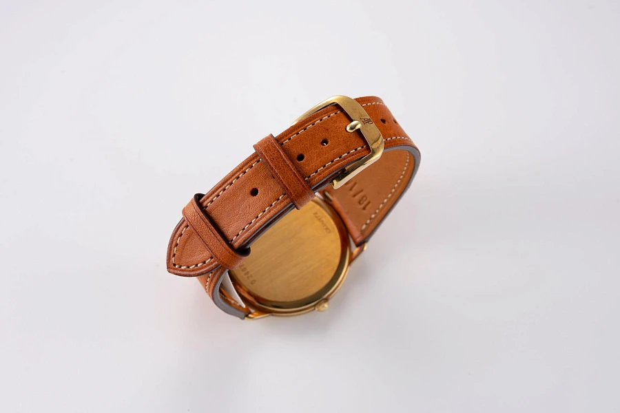 Quartz Dress Watch in 18k Yellow Gold