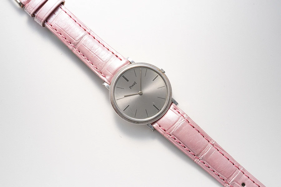 Clous de Paris Ladies Watch Ref. 9011 in 18k White Gold