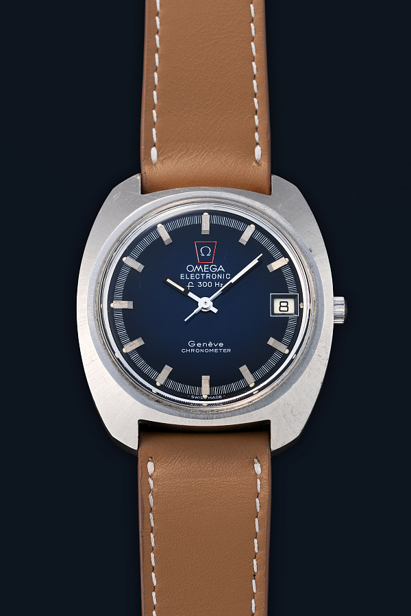 Genève Electronic F300Hz Cushion Case Ref. 198.030 in Stainless Steel