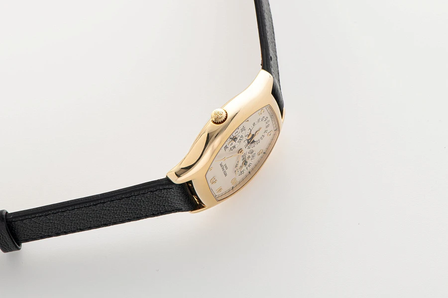 Tonneau Perpetual Calendar Ref. 5040J in 18k Yellow Gold