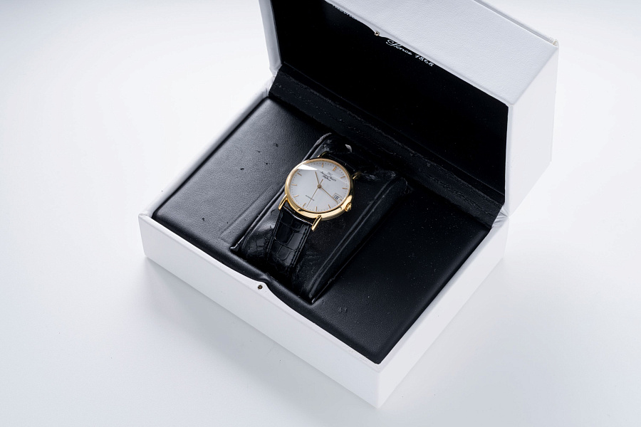 Portofino Ref. IW351301 in 18k Yellow Gold