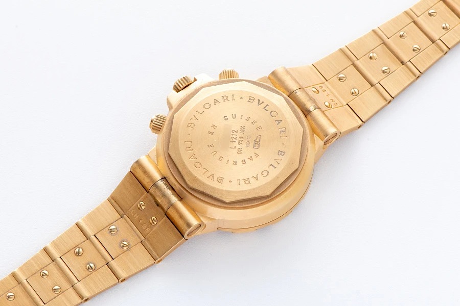 Diagono Scuba Chronograph Ref. SC38G  in 18k Yellow Gold