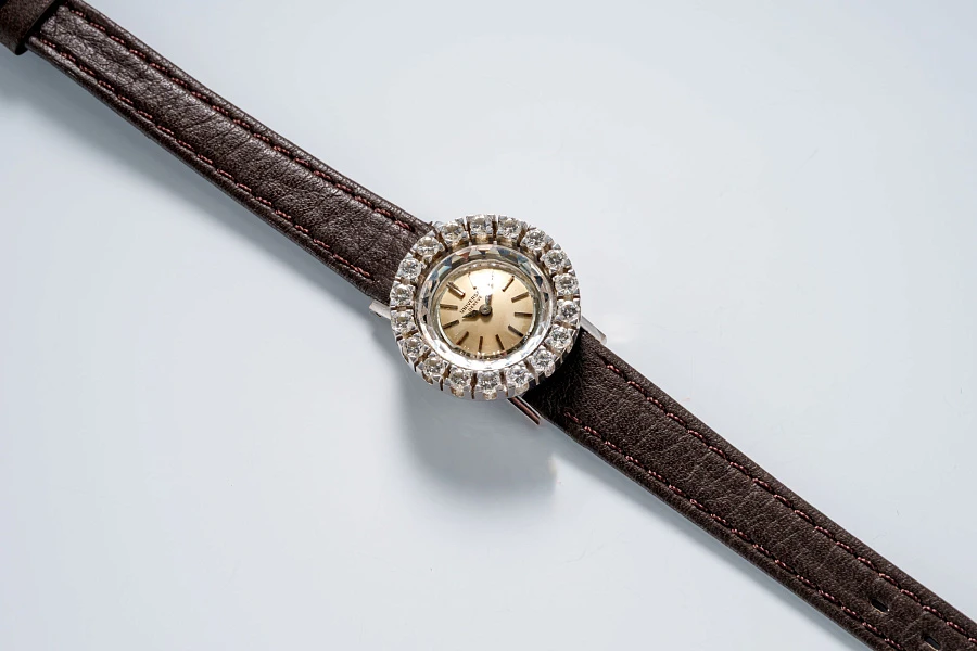 Cocktail Watch in 18k White Gold with Diamonds