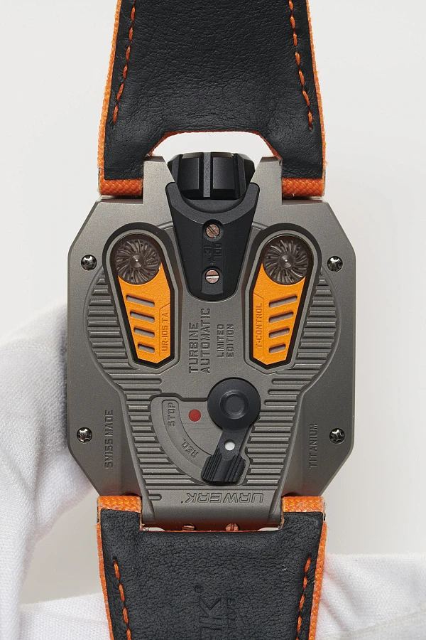 Urwerk UR-105TA