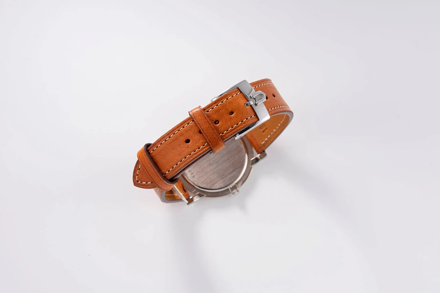 Ultra-Thin Dress Watch in 18k White Gold