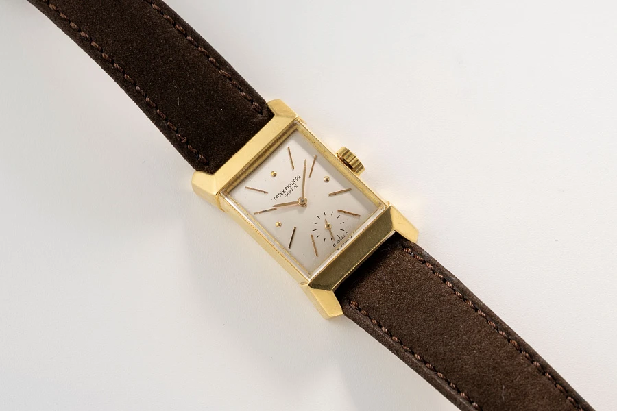 Rectangular Ref. 2553 in 18k Yellow Gold