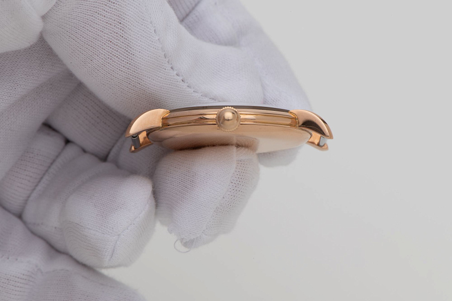 Fancy Lugs Dress Watch in 18k Rose Gold