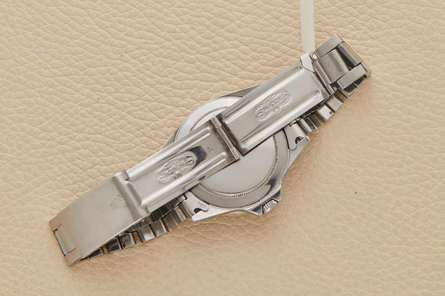 McQueen Albino 1655, MK 2