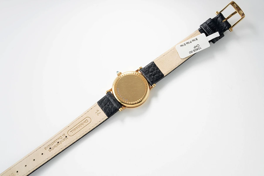 Classique Ladies Watch in 18k Yellow Gold