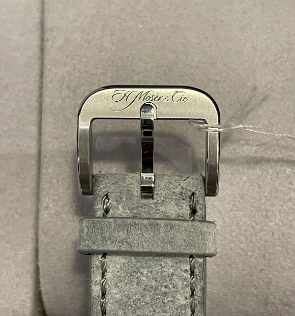 Endeavour Centre Seconds Concept Lime Green