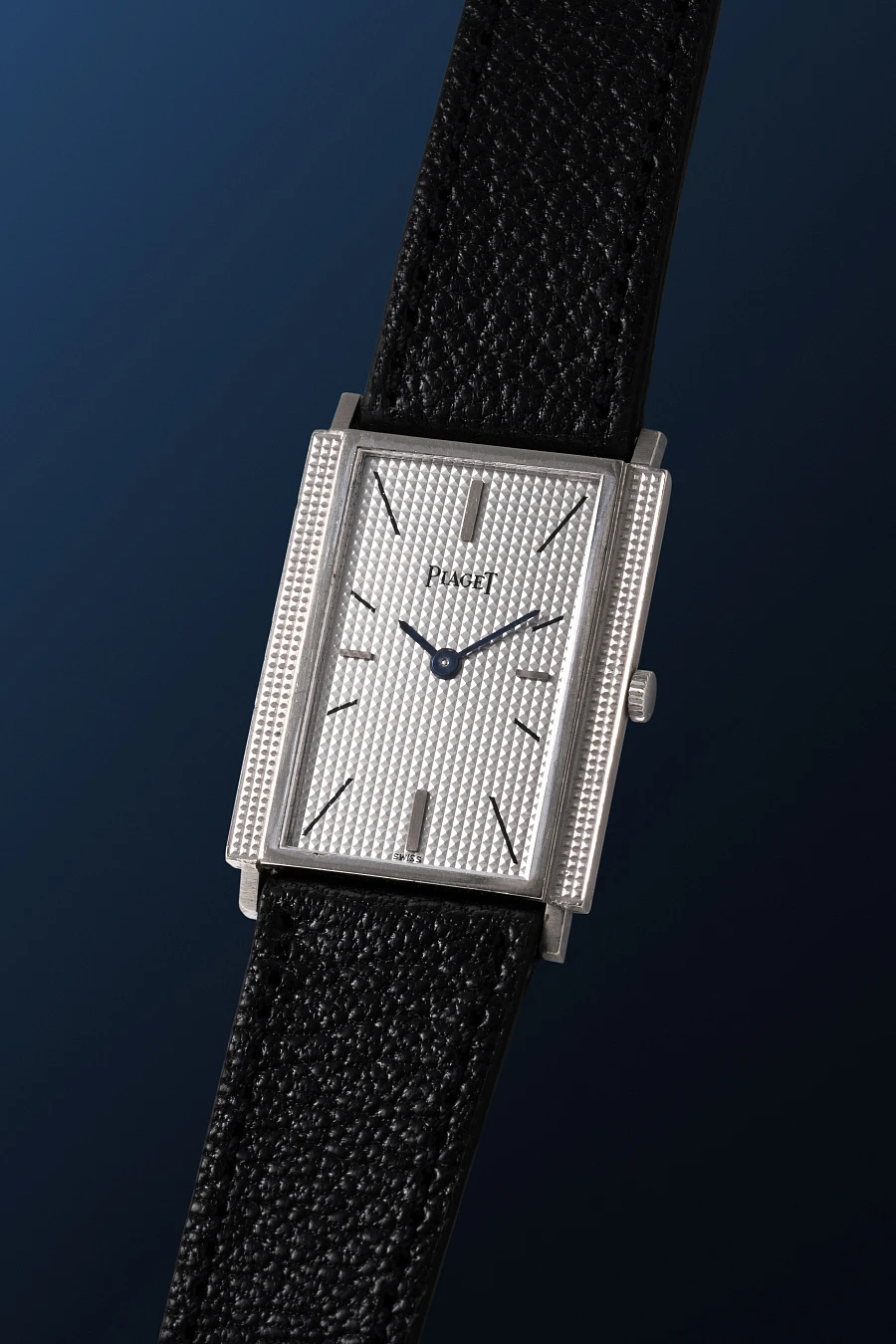 Clous de Paris Ref. 9212 in 18k White Gold