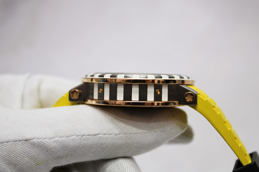 Academia Quantième Perpétuel Sport in Rose Gold and Titanium