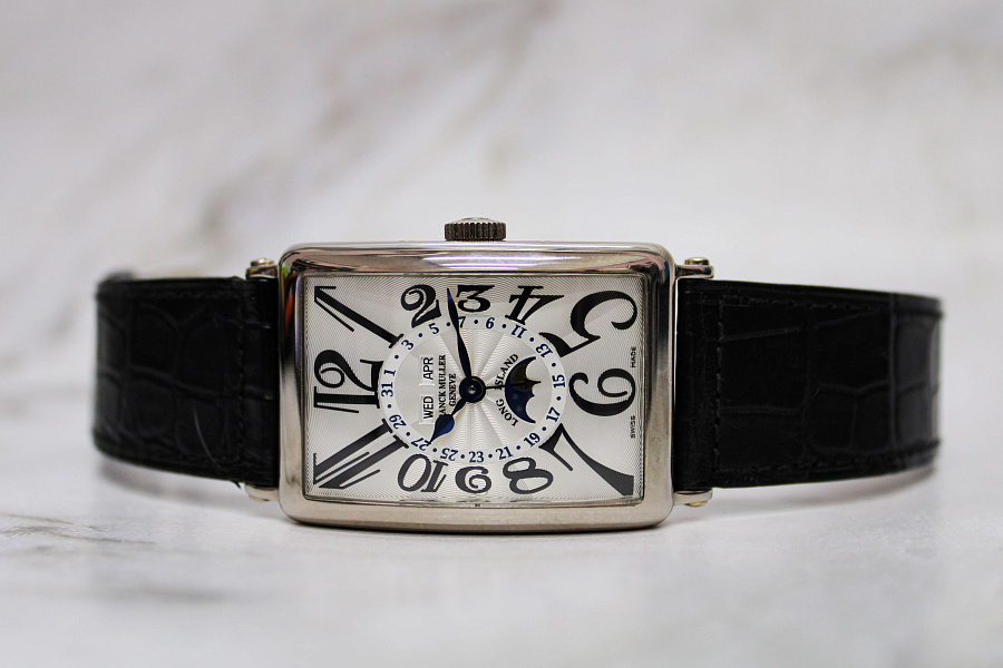 Long Island Master Calendar White Gold