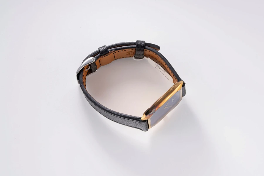 Angular Tank with Lapis Lazuli Dial in 14k Yellow Gold