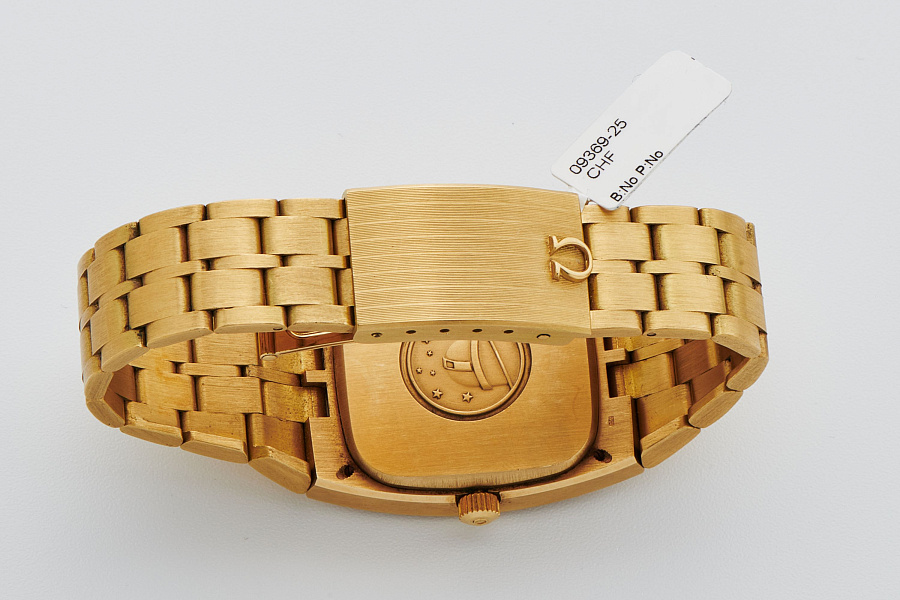 Constellation Automatic in 18k Yellow Gold