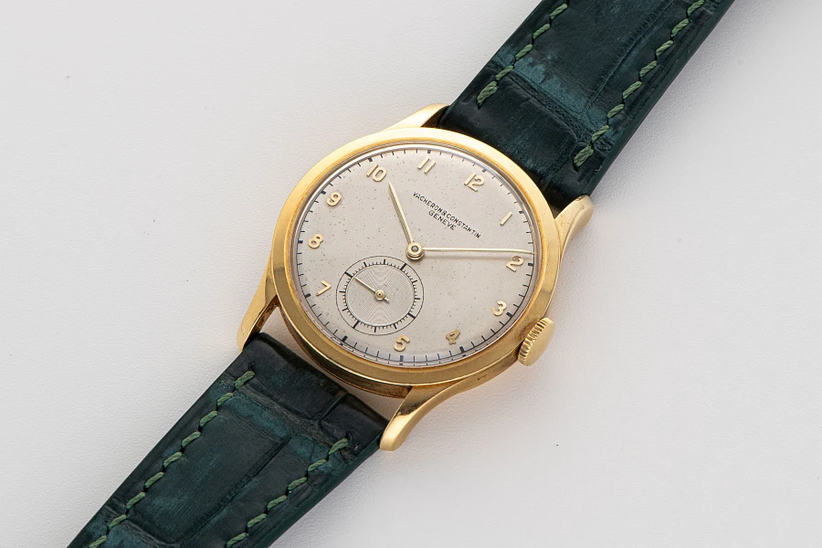 Calatrava-Style Watch in 18k Yellow Gold