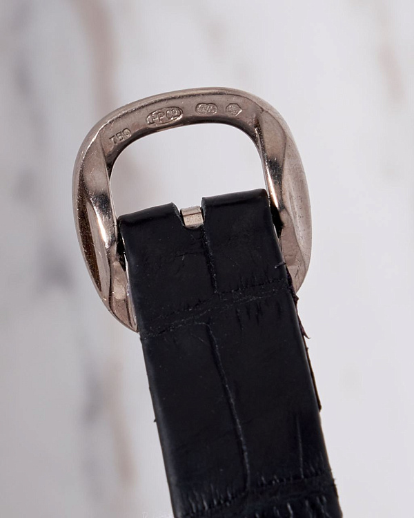 Golden Ellipse 4832 Ladies, Mother-of-pearl Dial Diamond-set