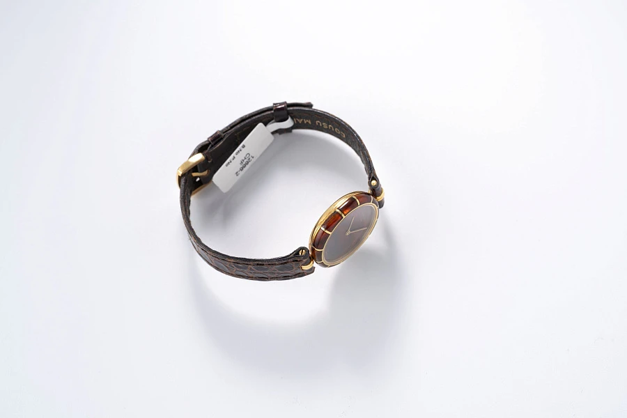 Piece Unique Tortoise Shell Ref. G2727 in 18k Yellow Gold